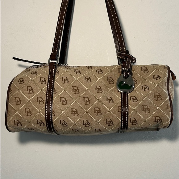Dooney & Bourke Tan Monogram Barrel Bag - Picture 2 of 13